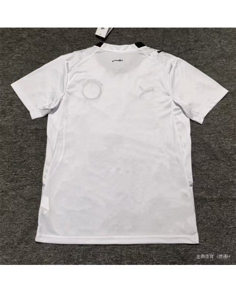 Maillot extérieur de l'Égypte 26/27