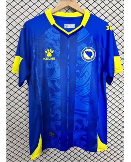 Maillot domicile de l'équipe nationale de Bosnie-Herzégovine 2627