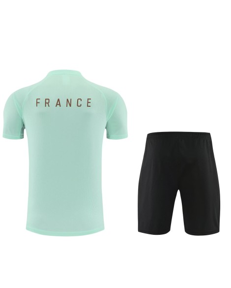 Maillot + short extérieur saison 26-27 France