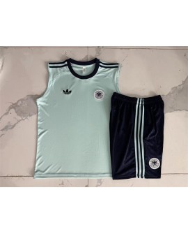 Germany Tenue d'entraînement vert clair saison 26/27 (maillot + short) Germany Tenue d'entraînement vert clair saison 26/27 (maillot + short)