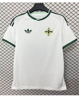 Maillot blanc extérieur de l'Irlande du Nord 26/27