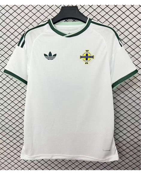 Maillot blanc extérieur de l'Irlande du Nord 26/27