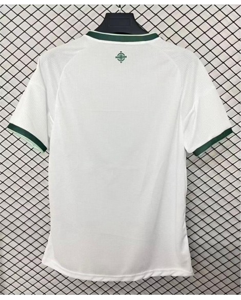 Maillot blanc extérieur de l'Irlande du Nord 26/27