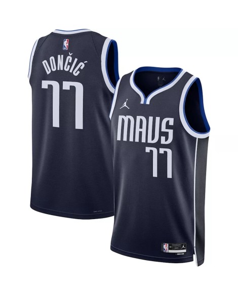 Maillot Swingman Dallas Mavericks Luka Doncic #77 Jordan Brand Navy 2022/23 Statement Edition pour homme