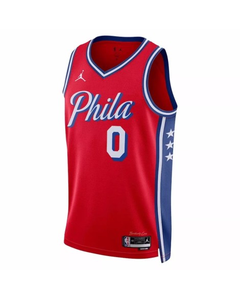 Maillot Swingman Philadelphia 76ers Tyrese Maxey #0 Jordan Brand rouge 2022/23 pour hommes - Édition Statement