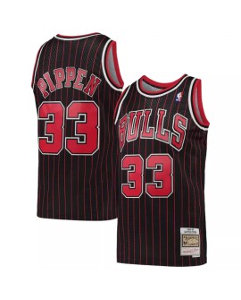 Maillot Swingman Chicago Bulls Scottie Pippen #33 Mitchell & Ness noir Hardwood Classics 95-96 pour hommes