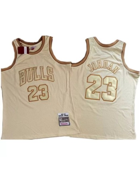 Maillot en bois dur Michael Jordan #23 Mitchell & Ness Gold 1997-98 des Chicago Bulls pour hommes - Édition Midas